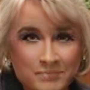 Meet your Posher, Linda